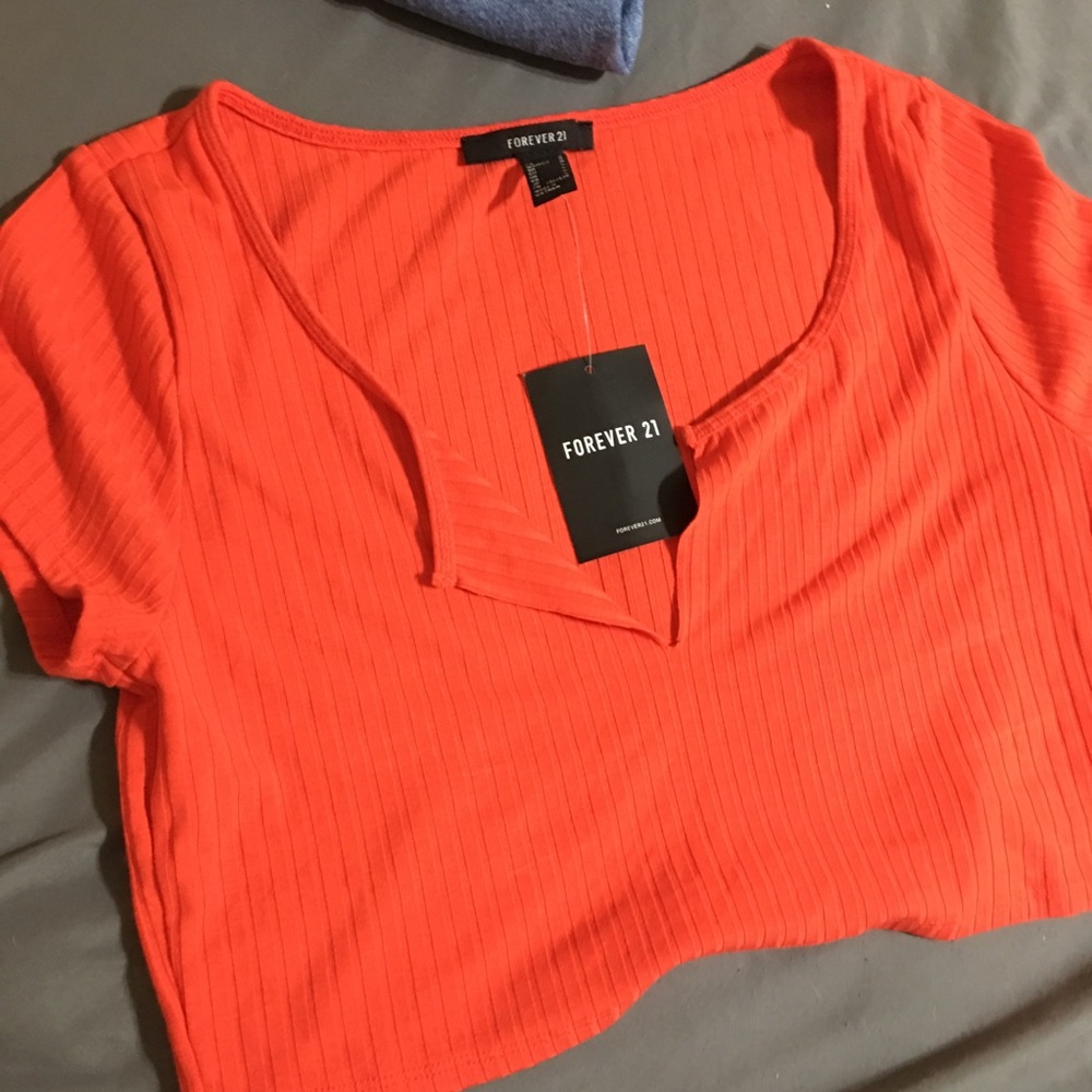 Crop To V neck